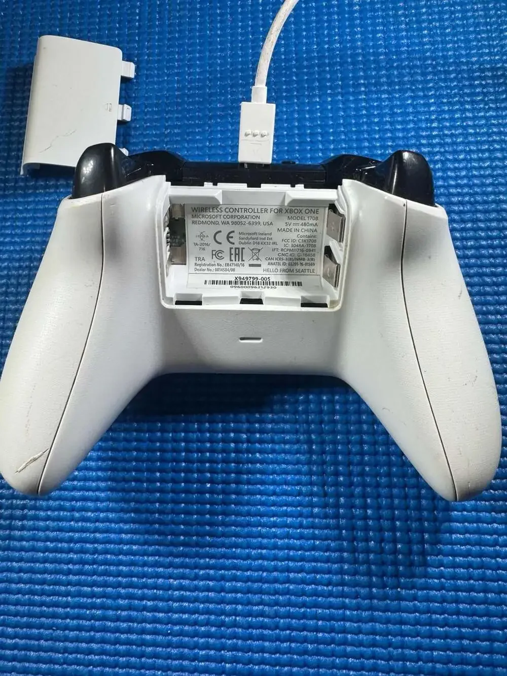 Microsoft Xbox One Wireless Controller Model 1708 White